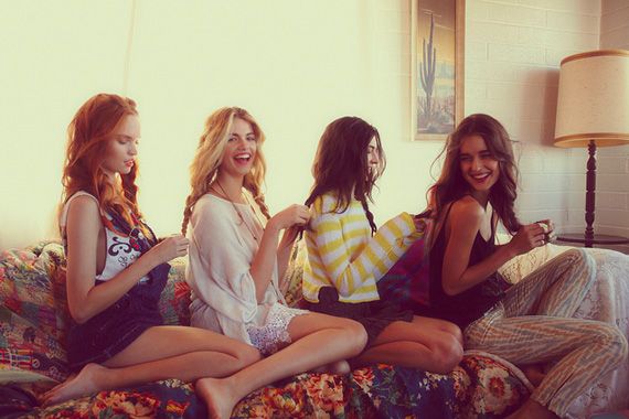 [Image: %C3%BD%20ki%E1%BA%BFn.jpg]