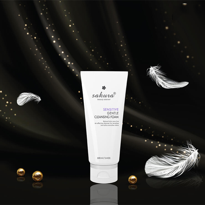 Mềm mịn và dịu nhẹ là những công dụng tuyệt vời của Sakura Sensitive Cleansing Foam