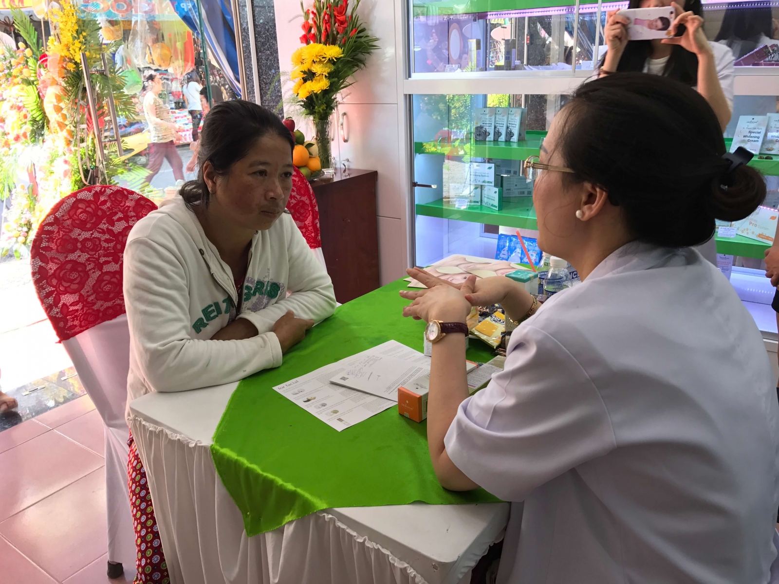 Mở rộng phục vụ phái đẹp khu vực miền Tây Nam Bộ, Mai Hân Beauty chính thức khai trương showroom An Giang Mở rộng phục vụ phái đẹp khu vực miền Tây Nam Bộ, Mai Hân Beauty chính thức khai trương showroom An Giang