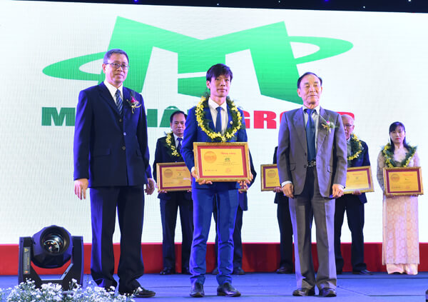 Liên tục 3 năm Mai Hân Group là thương hiệu được khách hàng tín nhiệm Liên tục 3 năm Mai Hân Group là thương hiệu được khách hàng tín nhiệm